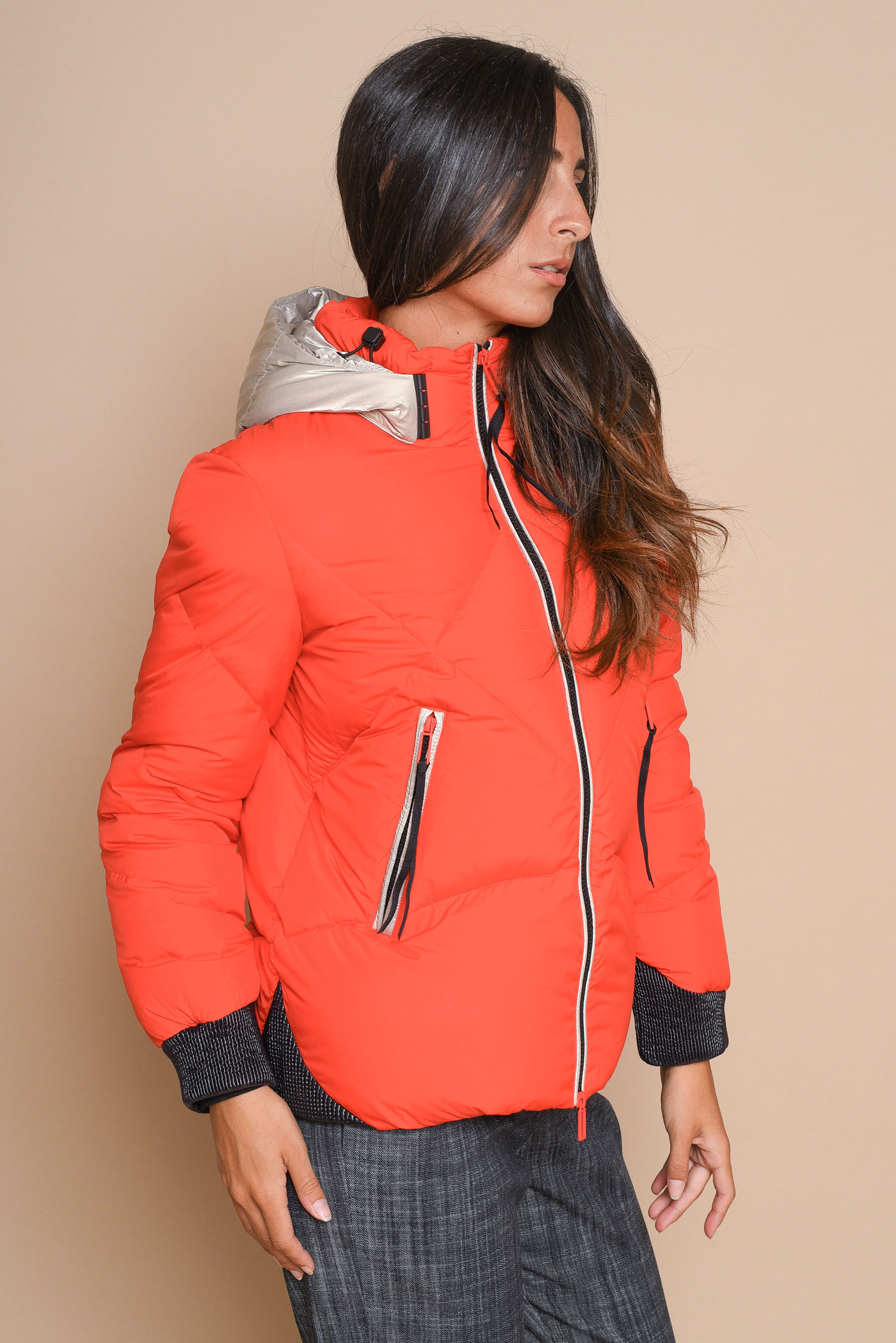 PIUMINO IN VERA PIUMA D'OCA CON ZIP E CAPPUCCIO A CONTRASTO da donna - ROSSO - Paquito Pronto Moda Online Shop - 4